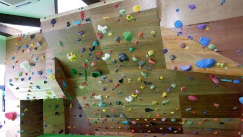 大阪府のクライミング施設「クライミングボックス FunC2（ファンク）」